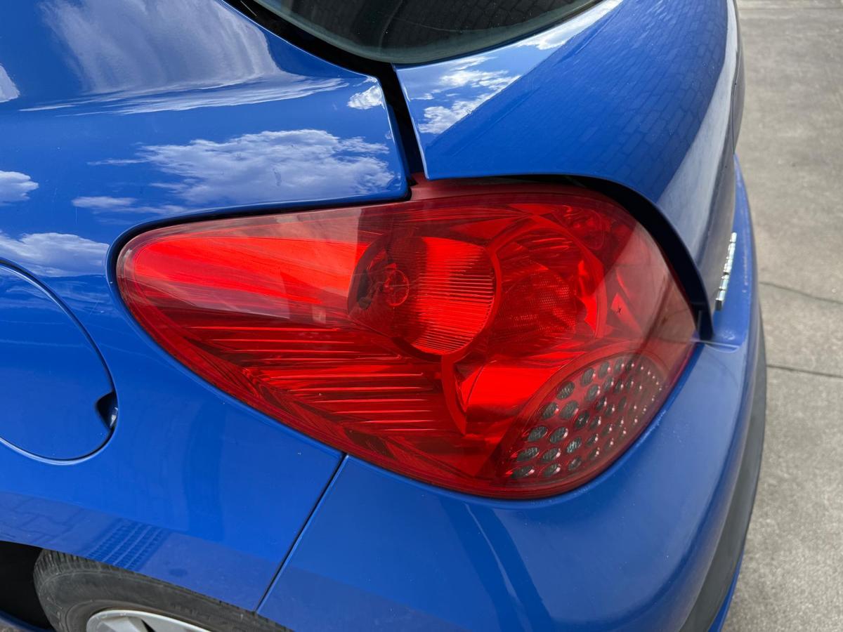 Peugeot 207 original Rücklicht Rückleuchte links Fließheck Vorfacelift BJ07